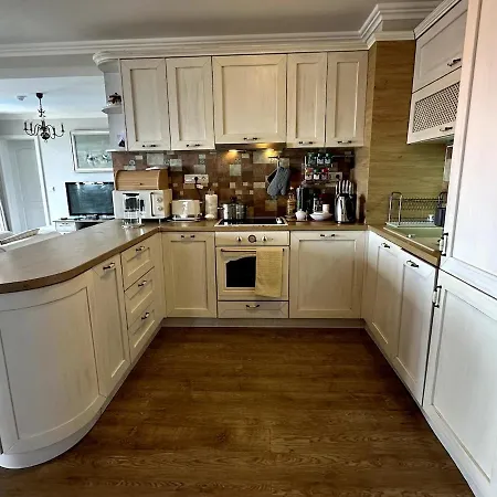 Апартамент Luxury 3-br & Sky Terrace