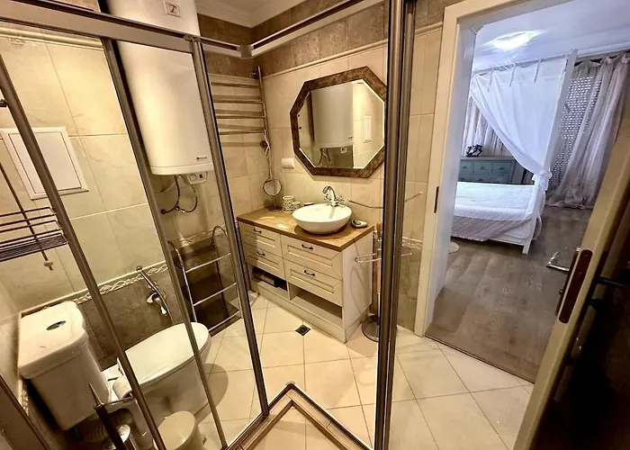 Luxury 3-br & Sky Terrace Apartamento